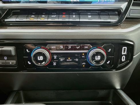 Used 2025 Chevrolet Silverado 1500 LT w/ Protection Package RWD image 16