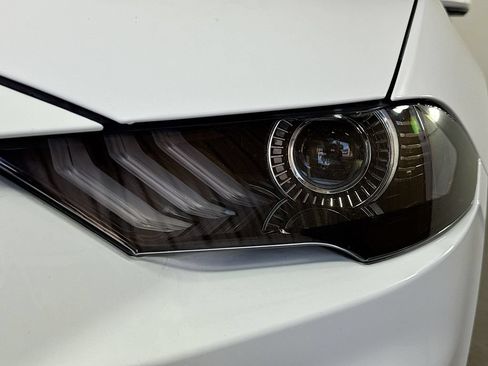 Used 2022 Ford Mustang GT RWD image 35