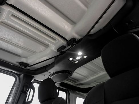 Used 2021 Jeep Wrangler Unlimited Sport image 40