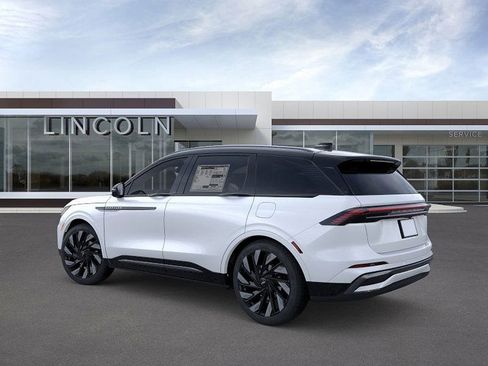 New 2026 Lincoln Nautilus Reserve w/ Jet Appearance Package image 4