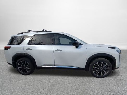 New 2026 Nissan Pathfinder Platinum w/ Cargo Package image 2