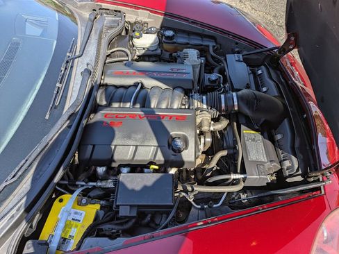 Used 2005 Chevrolet Corvette Coupe w/ Preferred Equipment Group RWD image 45