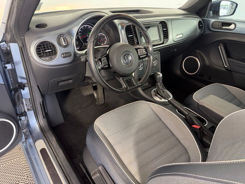 Used 2016 Volkswagen Beetle 1.8T Denim FWD image 4