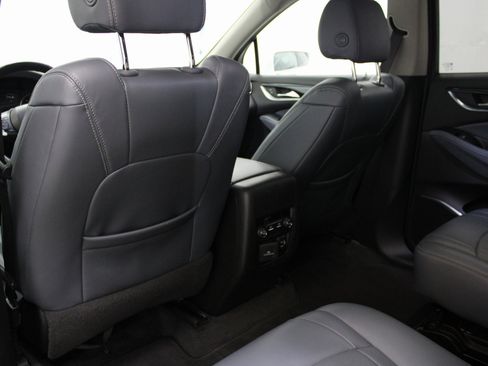 Used 2020 Buick Enclave Essence w/ Sound and Sites Package image 14