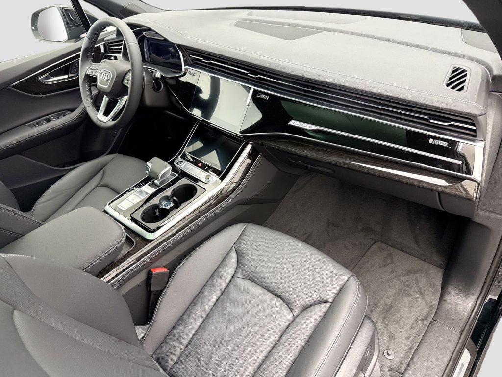 Used 2026 Audi Q7 3.0T Premium Plus AWD/4WD image 18