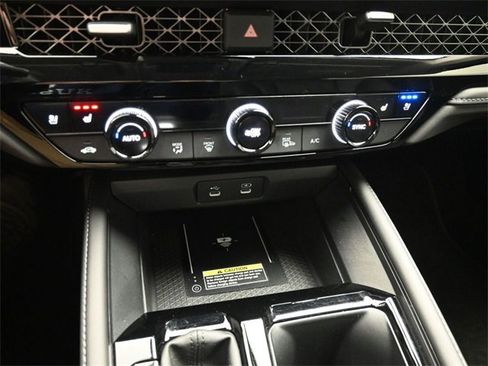 Used 2024 Honda Accord Touring image 27