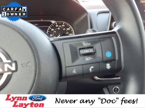 Used 2023 Nissan Rogue SV image 17