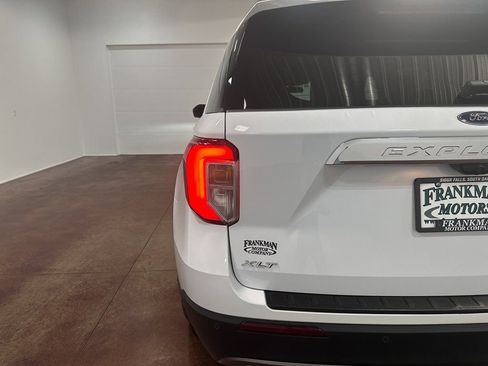 Used 2022 Ford Explorer XLT image 46