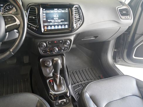 Used 2019 Jeep Compass Limited AWD/4WD image 21
