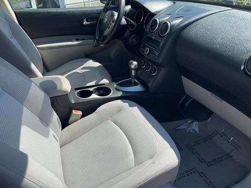 Used 2010 Nissan Rogue SL w/ Premium Pkg image 16
