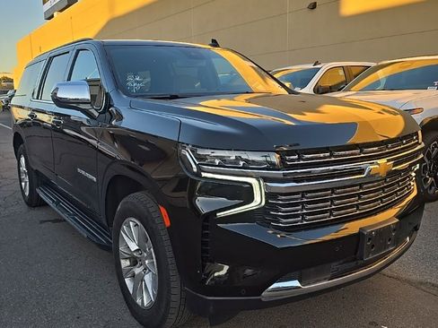Used 2024 Chevrolet Suburban Premier image 2