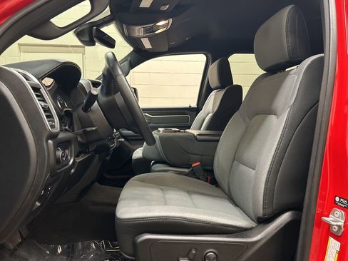 Used 2022 RAM 1500 4x4 Crew Cab image 7