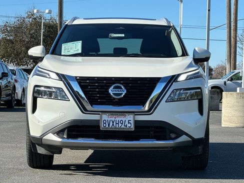 Certified 2021 Nissan Rogue Platinum image 9