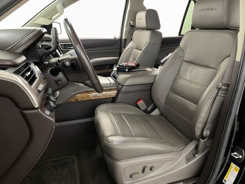 Used 2016 GMC Yukon Denali w/ Open Road Package AWD/4WD image 33