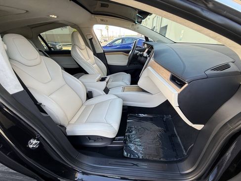 Used 2018 Tesla Model X 100D AWD/4WD image 32
