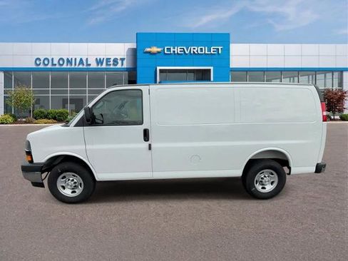 Used 2025 Chevrolet Express 2500 w/ Driver Convenience Package RWD image 2