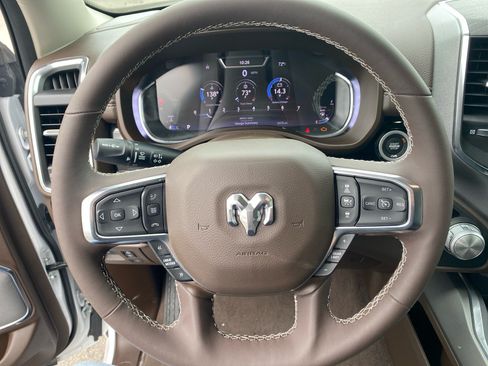 Used 2025 RAM 1500 Laramie AWD/4WD image 10