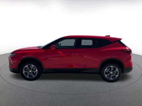Used 2025 Chevrolet Blazer LT FWD image 8
