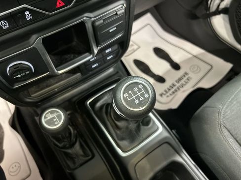 Used 2023 Jeep Wrangler Sport AWD/4WD image 17