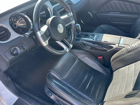 Used 2014 Ford Mustang Premium RWD image 27