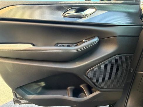 New 2025 Jeep Grand Cherokee L Laredo AWD/4WD image 24