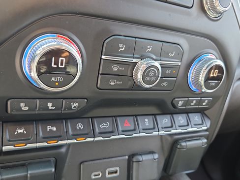 Used 2020 GMC Sierra 1500 Denali w/ Denali Ultimate Package AWD/4WD image 21