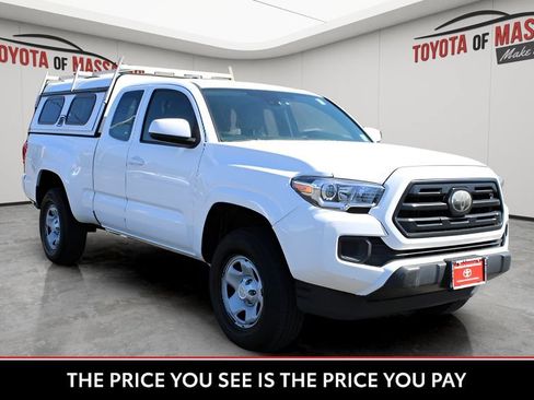 Used 2018 Toyota Tacoma SR w/ SR Convenience Package AWD/4WD image 7