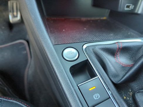 Certified 2019 Volkswagen Jetta GLI Autobahn image 28