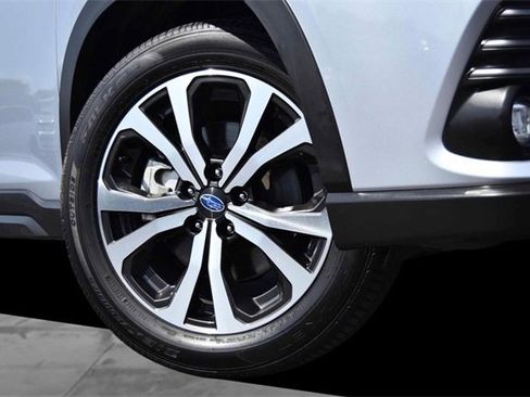 Used 2024 Subaru Forester Limited image 3