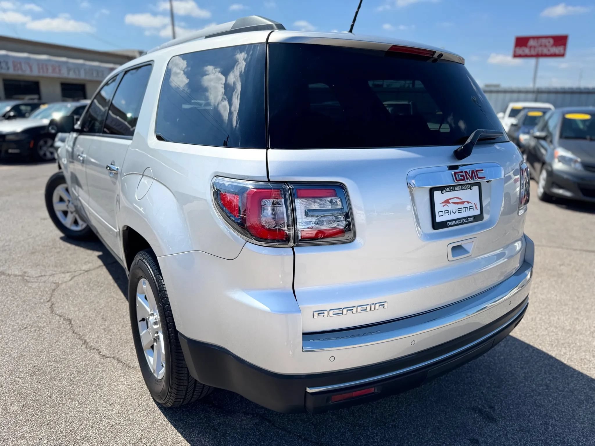 Used 2016 GMC Acadia SLE FWD image 5