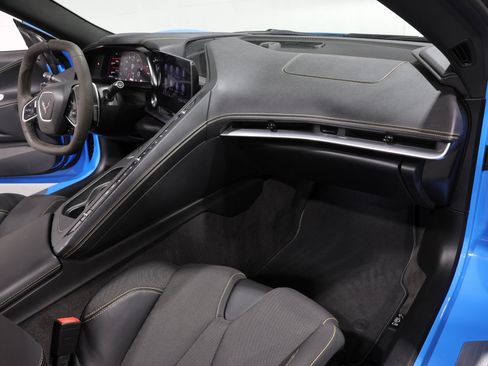 Used 2022 Chevrolet Corvette Stingray Convertible w/ 1LT RWD image 72