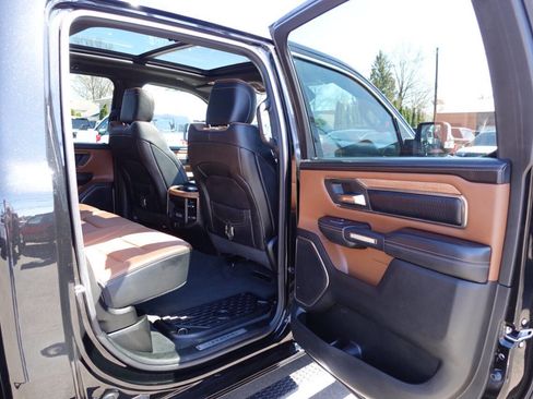 Used 2022 RAM 1500 Limited w/ Body-Colour Bumper Group AWD/4WD image 30