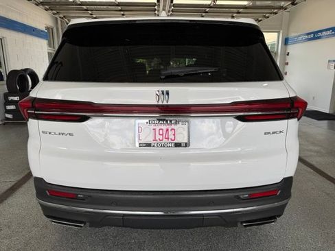 Used 2025 Buick Enclave Preferred FWD image 10