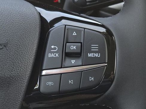 New 2025 Ford Escape SE image 17