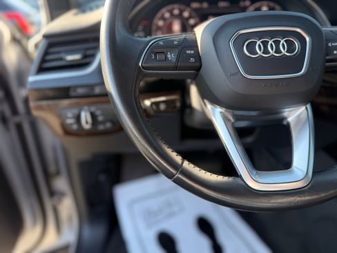 Used 2017 Audi Q7 3.0T Premium Plus w/ Premium Plus Package AWD/4WD image 18