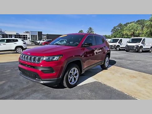 Used 2025 Jeep Compass Sport AWD/4WD image 39
