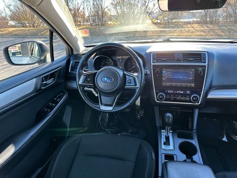 Used 2018 Subaru Outback 2.5i Premium image 23