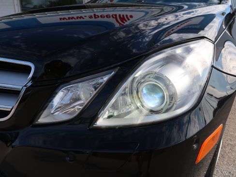 Used 2013 Mercedes-Benz E 550 Coupe w/ Premium 2 Pkg image 42