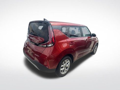 Used 2023 Kia Soul S FWD image 3