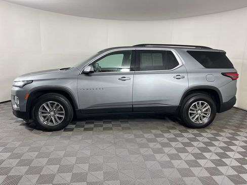 Certified 2023 Chevrolet Traverse LT FWD image 2