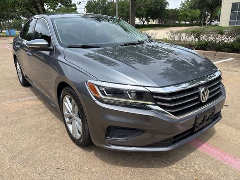 Used 2020 Volkswagen Passat 2.0T SE FWD image 2