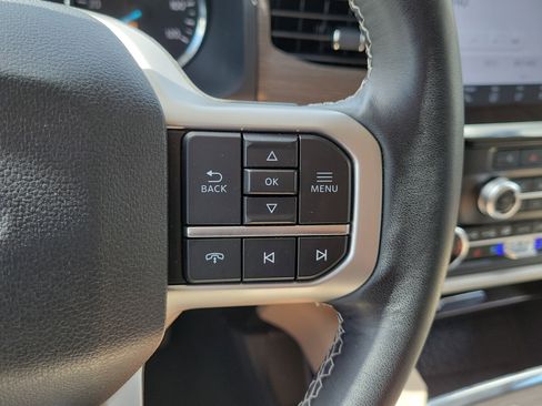 Used 2024 Ford Expedition Limited image 25