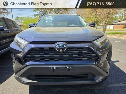 Used 2025 Toyota RAV4 XLE w/ Convenience Package image 2