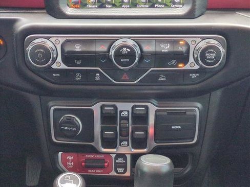 Used 2022 Jeep Gladiator Rubicon w/ LED Lighting Group image 15