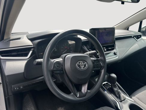 Used 2024 Toyota Corolla LE FWD image 11