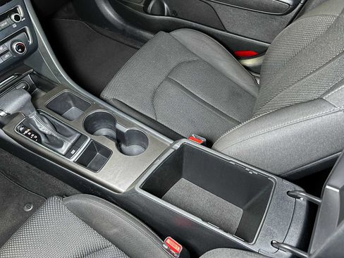 Used 2019 Kia Optima LX FWD image 30