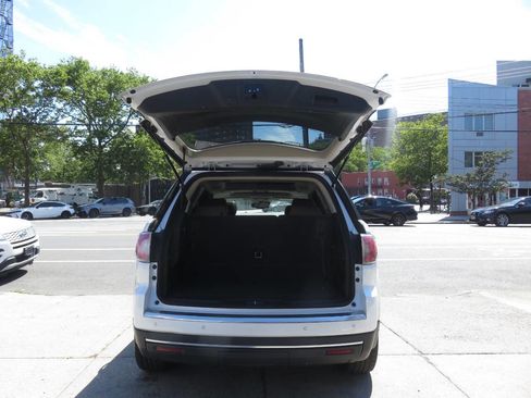 Used 2016 GMC Acadia SLT w/ Premium Edition image 24