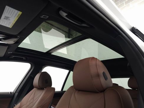 Used 2026 BMW X5 xDrive40i w/ Parking Assistance Package image 12