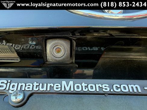 Used 2018 Toyota C-HR XLE FWD image 10