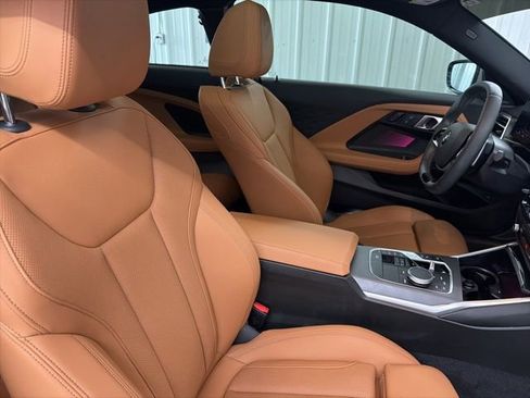 Used 2025 BMW 230i Coupe w/ Premium Package RWD image 14